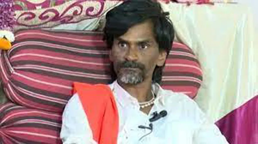 Adarsh Swarajya | फडणवीस यांनी भाजप आणि आरएसएस संपवले, जरांगे यांची टीका…