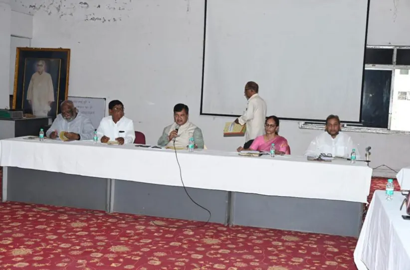 Adarsh Swarajya | महाराष्ट्र राज्य सहकारी संघ देणार अत्याधुनिक व...