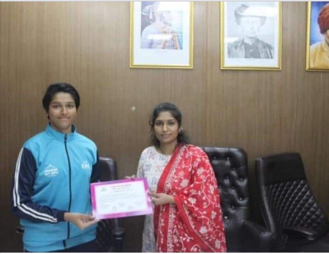 Adarsh Swarajya | पनवेल पालिकेतर्फे 17 महिलांना शिष्यवृत्ती