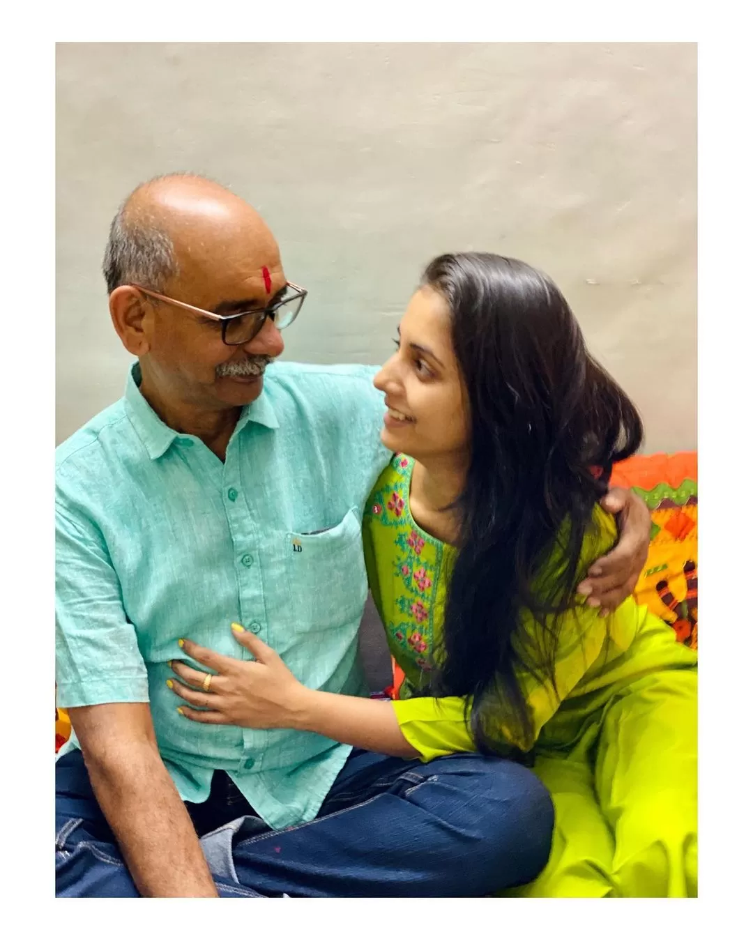 Adarsh Swarajya | जाऊ नको दूर बाबा...