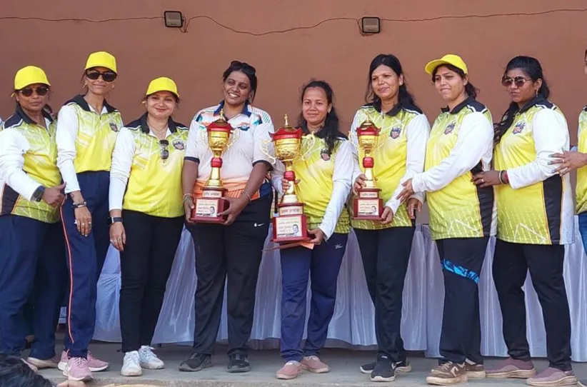 Adarsh Swarajya | क्रिकेट कट्टा अंडरआर्म क्रिकेट स्पर्धेत स्टार क्रिकेट...