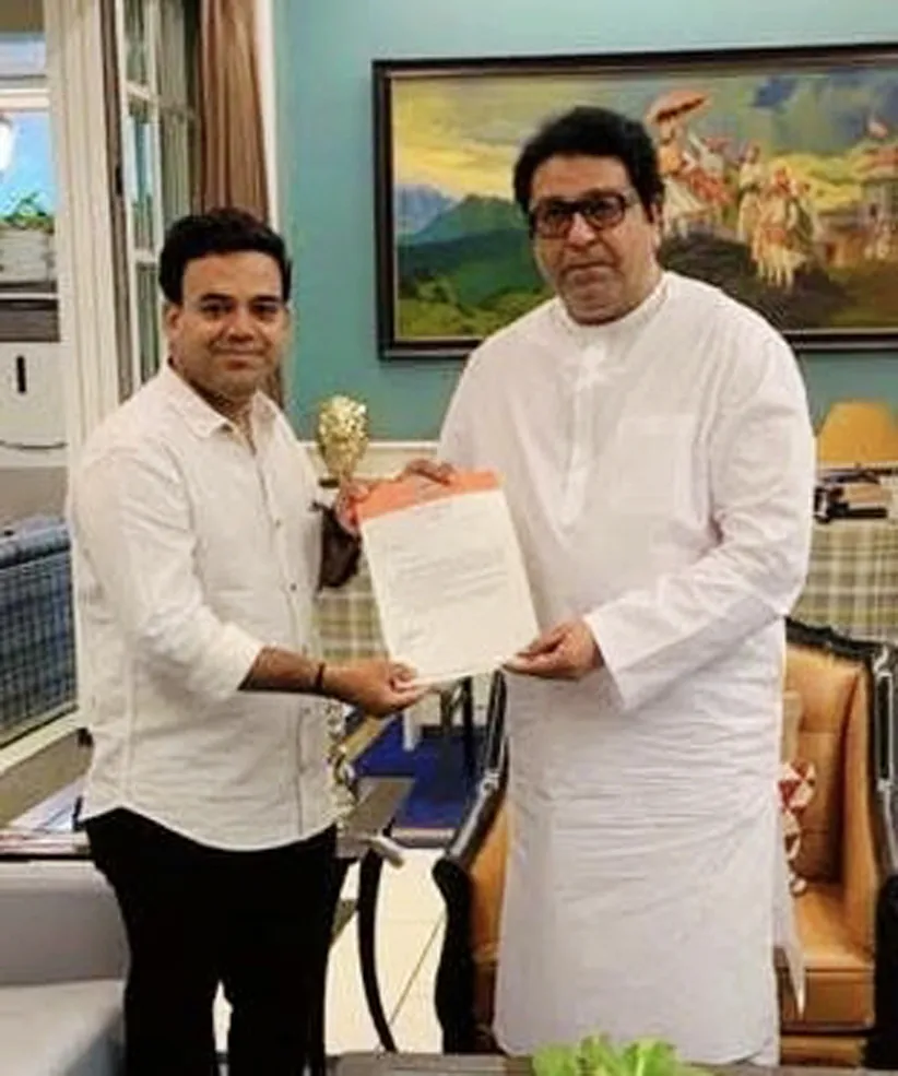 Adarsh Swarajya | राजेश मोरे यांची शिवडी विभाग अध्यक्ष पदी निवड