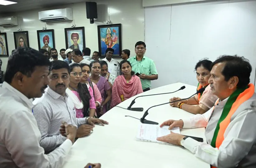 Adarsh Swarajya | कौशल्य विकास मंत्री मंगलप्रभात लोढा यांचा जनता...