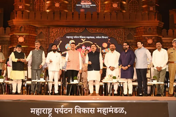 Adarsh Swarajya | जलपर्यटनाला चालना देणारे महापर्यटन उत्सव – सोहळा...