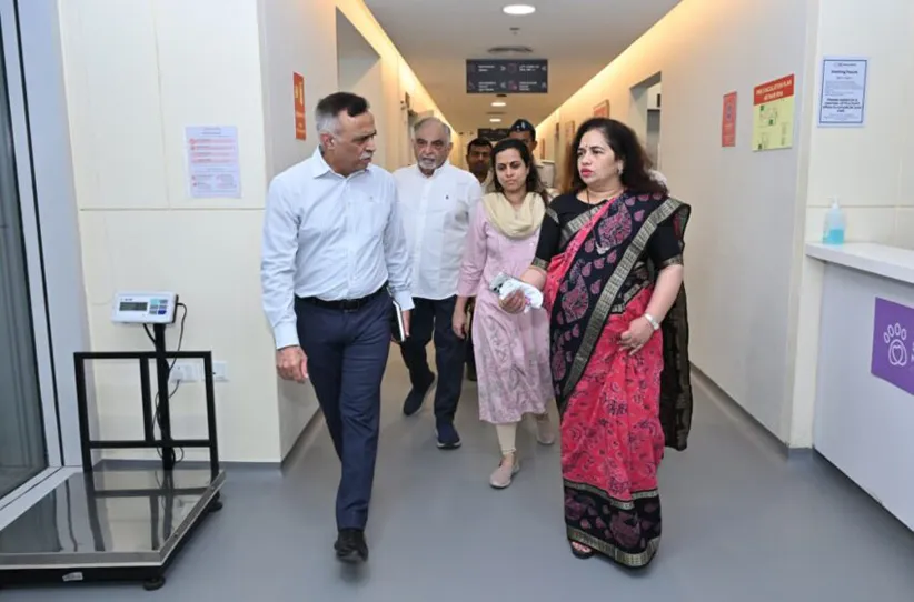 Adarsh Swarajya | महापालिका अधिकाऱ्यांनी महालक्ष्मी येथील लहान पाळीव...