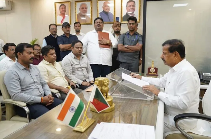 Adarsh Swarajya | लोणेरे तरुणी निर्घून ह्त्या प्रकरणी सकल मुस्लिम युवक...