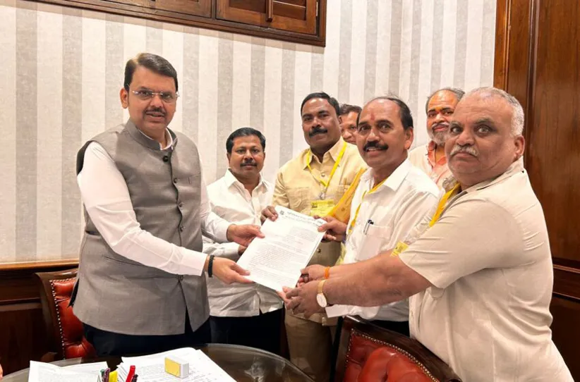 Adarsh Swarajya | मुंबईतील सफाई कामगारांना मिळणार हक्कांची घरे...