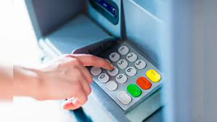 Adarsh Swarajya | ATM ऑपरेटरने केला 1.90 कोटींचा घोटाळा