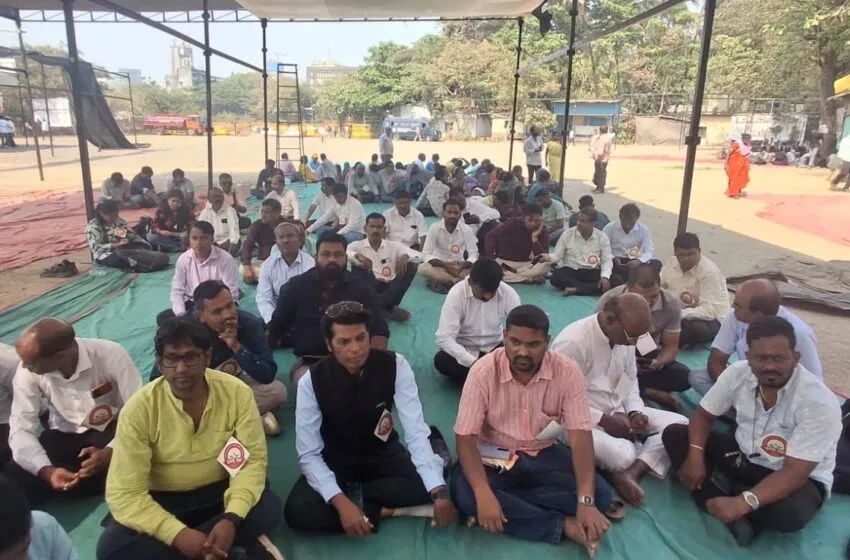 Adarsh Swarajya | महा ई सेवा व आधार सेवा केंद्र धारकांच्या विविध मागण्या...