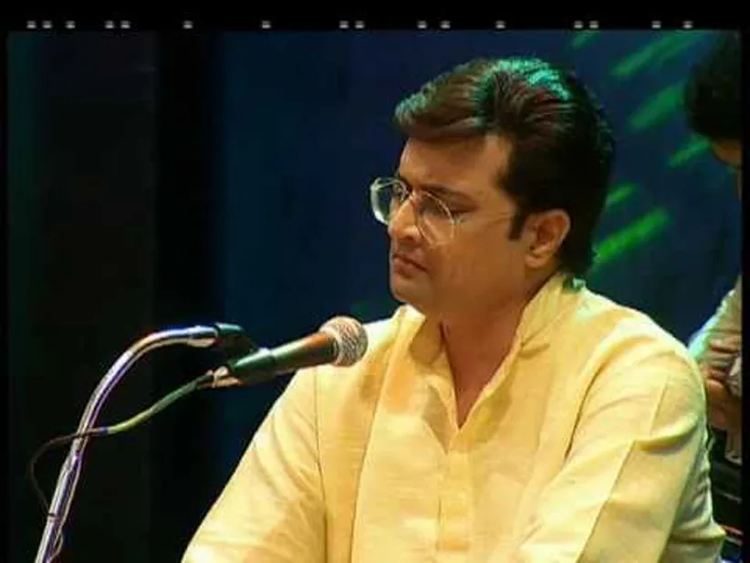 Adarsh Swarajya | प्रसिद्ध गायक मुकुंद फणसळकर यांचे निधन