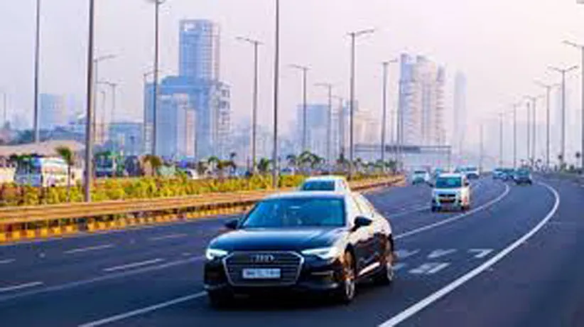 Adarsh Swarajya | कोस्टल रोडवरील गाण्यामुळे रहिवासी त्रस्त