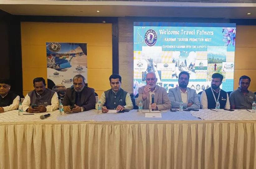 Adarsh Swarajya | “चला… चला काश्मीर!” – पुणेकरांना काश्मीर आयकॉनचे भावनिक...