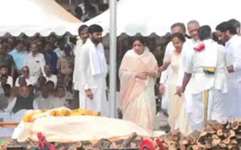 Adarsh Swarajya | दिवंगत उपमुख्यमंत्री अजित पवार अनंतात विलीन, शासकीय...